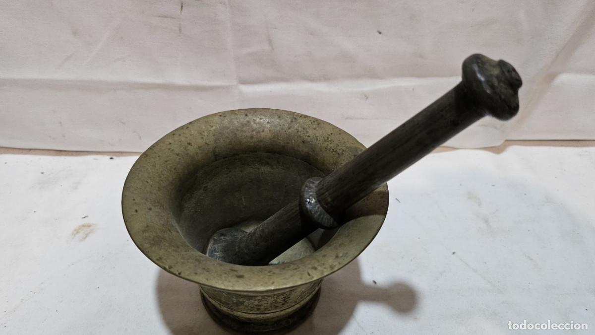 Antig&uuml;edades: mortero de bronce antiguo - Foto 3