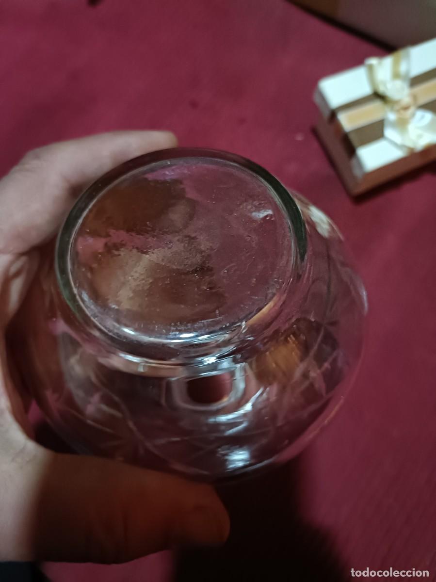 Antig&uuml;edades: Botella a&ntilde;os cuarenta de cristal - Foto 3