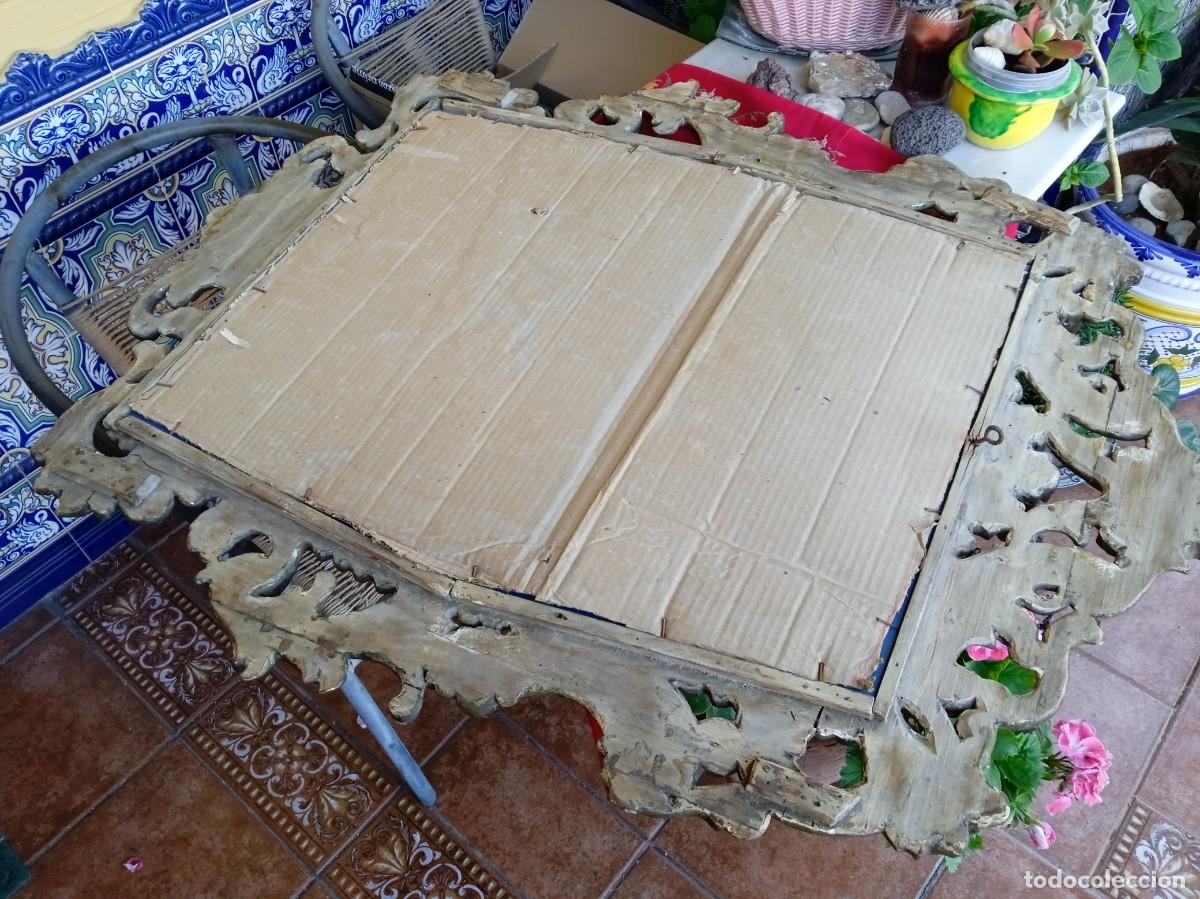 Antig&uuml;edades: Marco antiguo de madera tallada con espejo - Foto 6