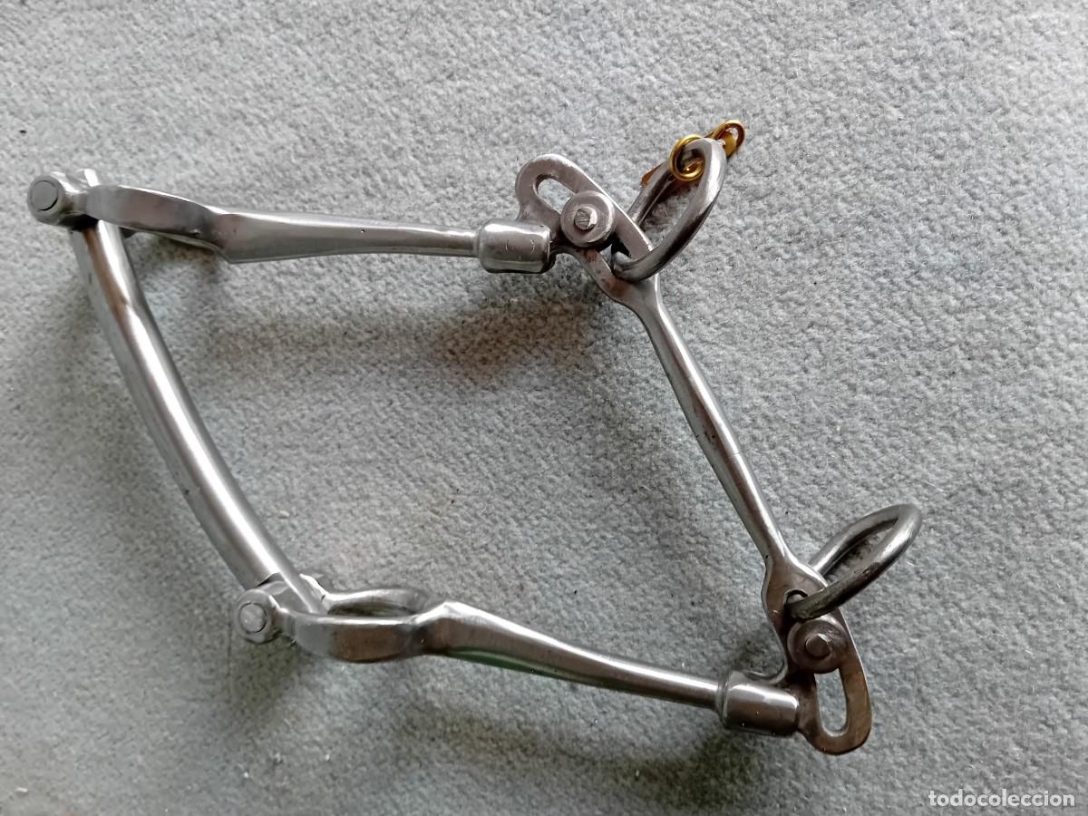 Antig&uuml;edades: Bocado para caballo,en hierro,articulado,deformable. - Foto 1