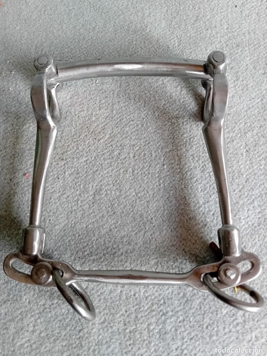 Antig&uuml;edades: Bocado para caballo,en hierro,articulado,deformable. - Foto 2