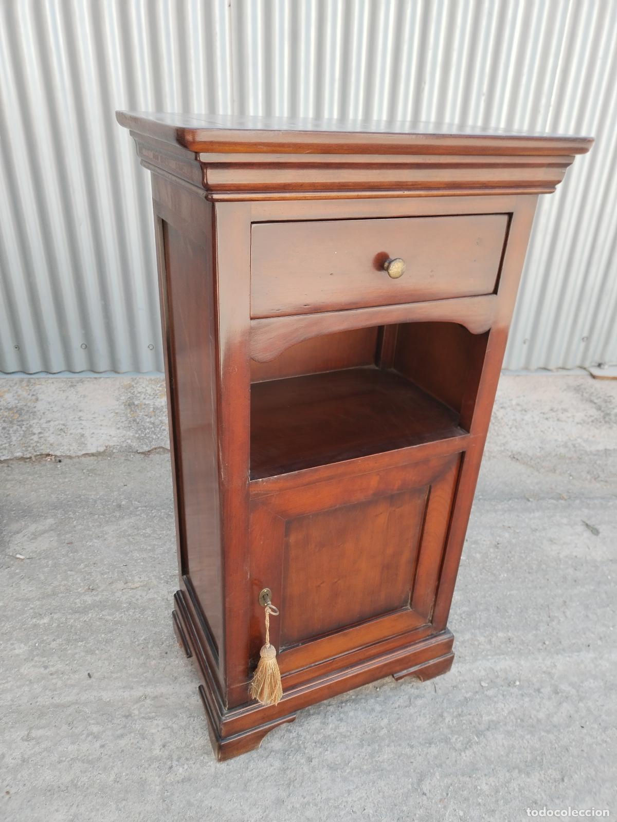 Antig&uuml;edades: mueble auxilar de madera maciza - Foto 6