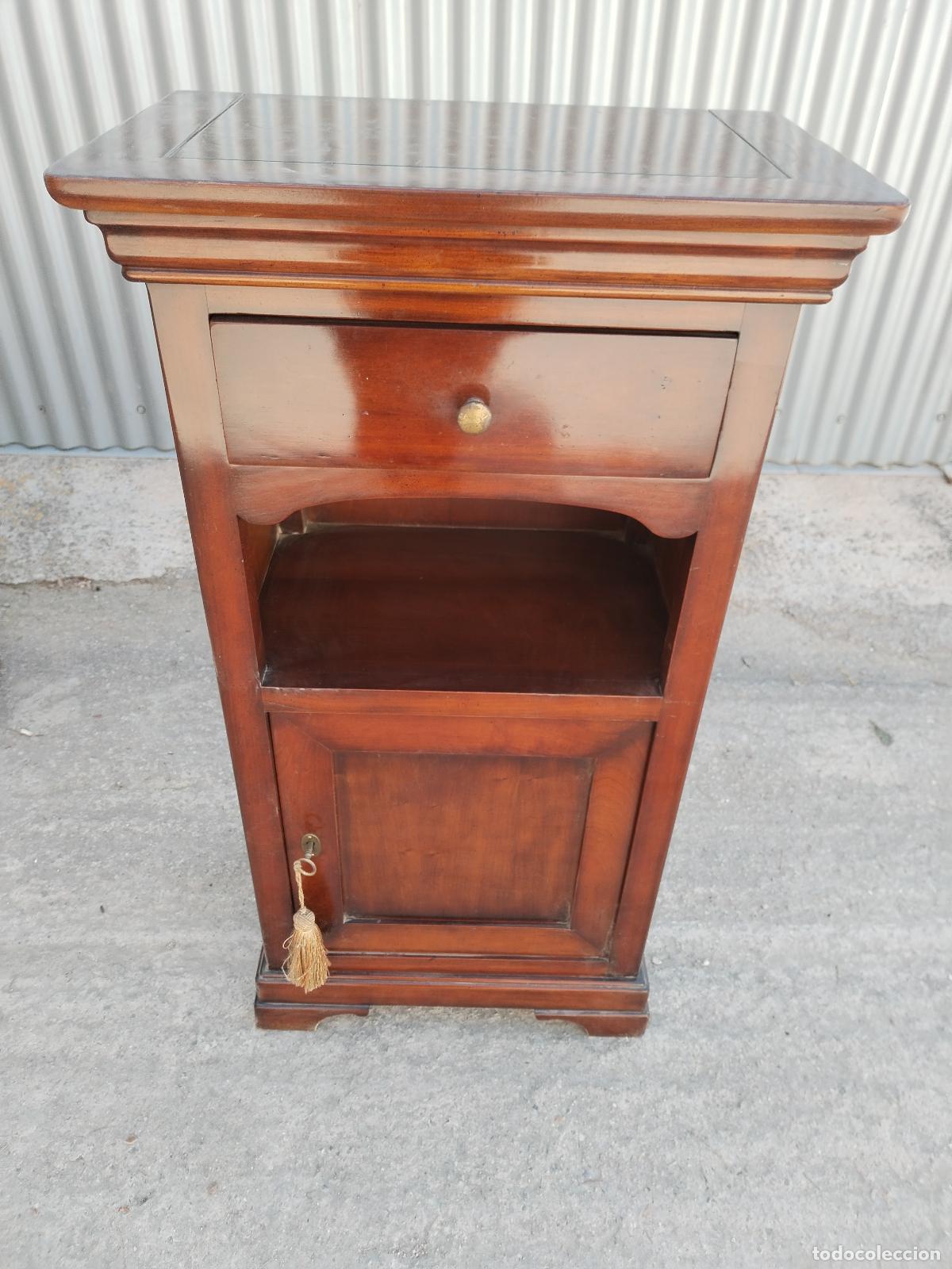 Antig&uuml;edades: mueble auxilar de madera maciza - Foto 7