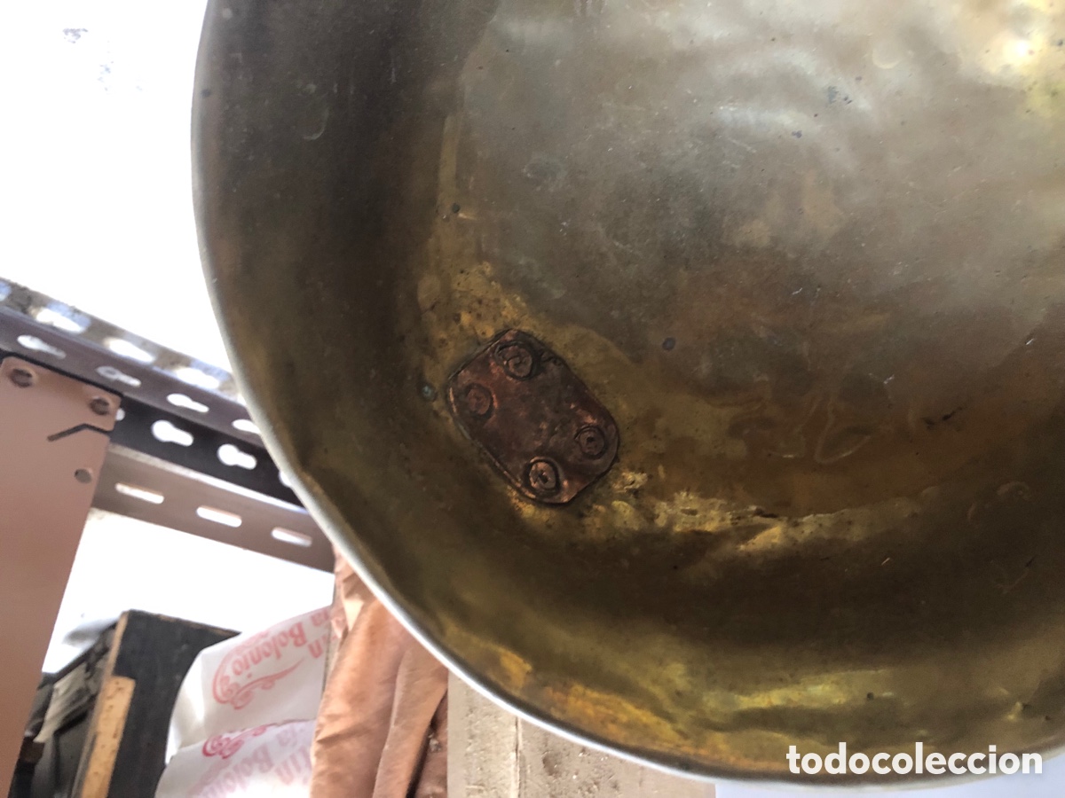 Antig&uuml;edades: cazo de laton con asa de forja - Foto 3