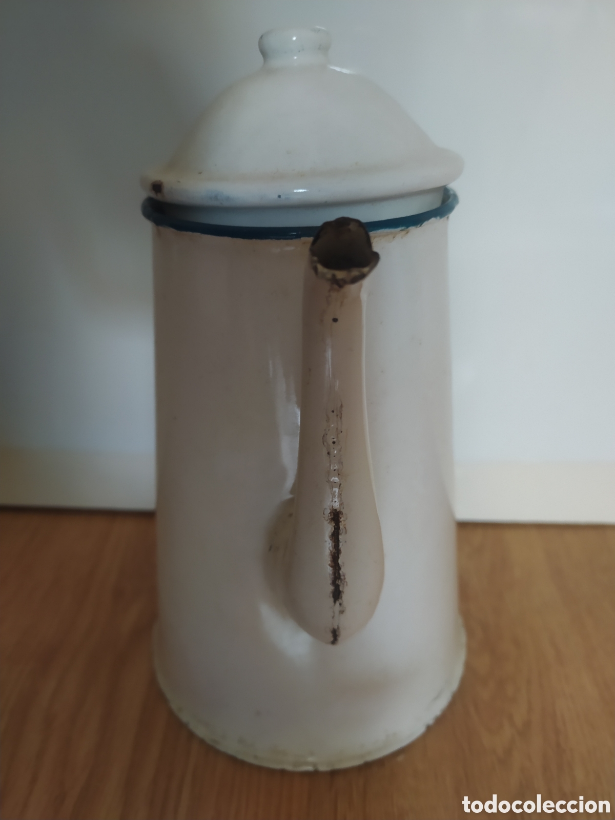 Antig&uuml;edades: Cafetera de hierro esmaltado en blanco - Foto 3
