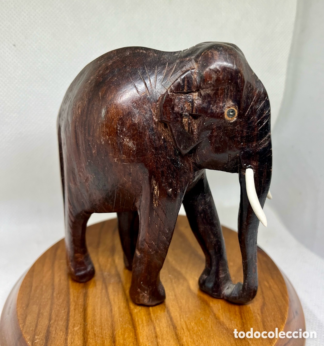 Antig&uuml;edades: TALLA ELEGANTE DE MADERA NOBLE - Foto 1