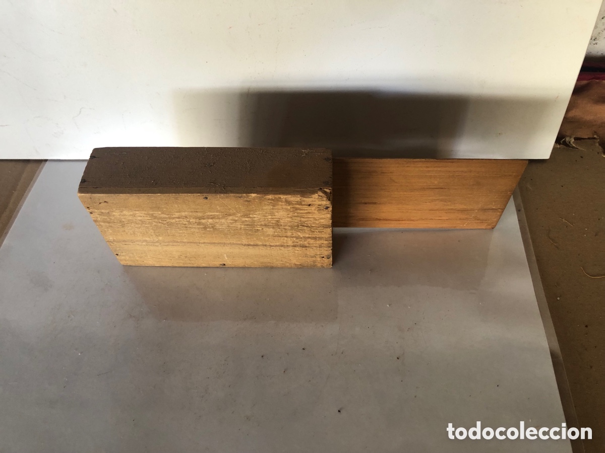 Antig&uuml;edades: Cajita de madera tipo plumier - Foto 3
