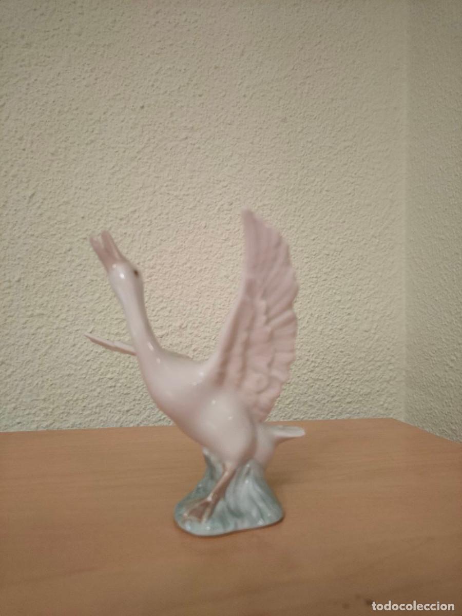 Antig&uuml;edades: Pareja de gansos Lladro - Foto 4