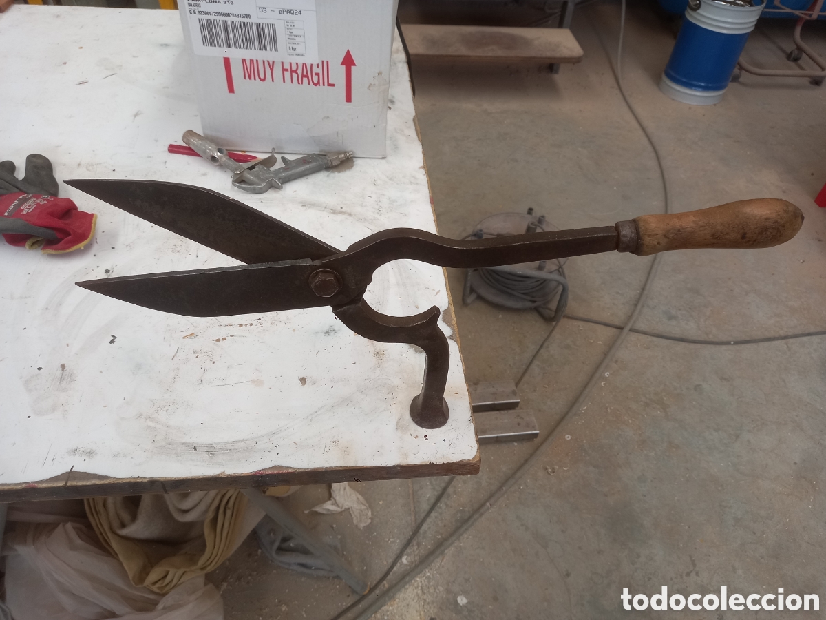 Antig&uuml;edades: Tijera / zizalla de mesa - Foto 3