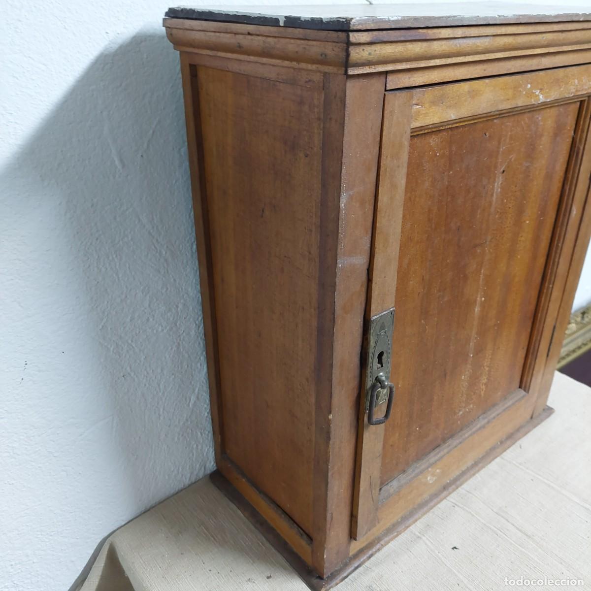 Antig&uuml;edades: Antiguo armarito alacena - Foto 4