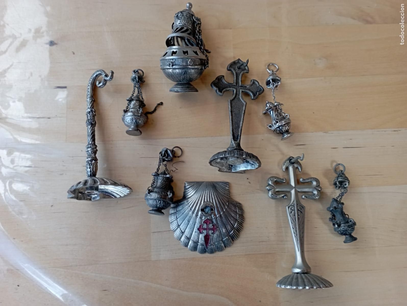 Antiques: MOTIVOS,DISTINTOS.