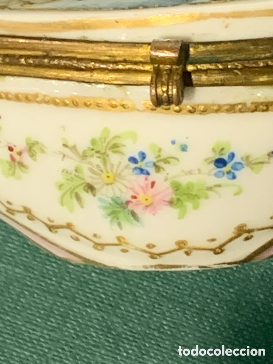 Antig&uuml;edades: Caja de Meissen en forma de la&uacute;d. - Foto 5