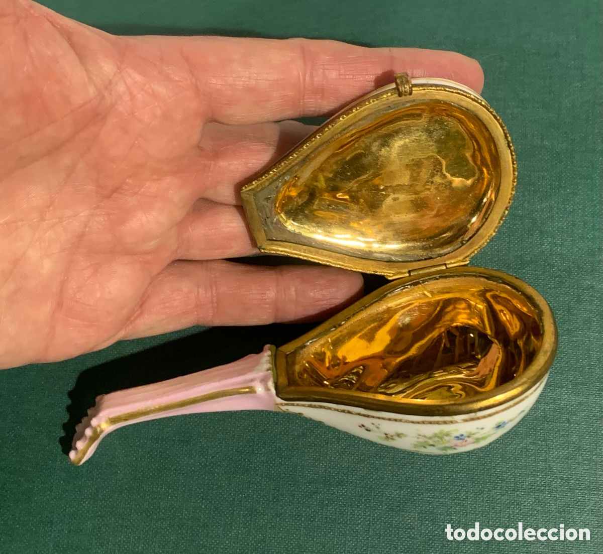 Antig&uuml;edades: Caja de Meissen en forma de la&uacute;d. - Foto 12