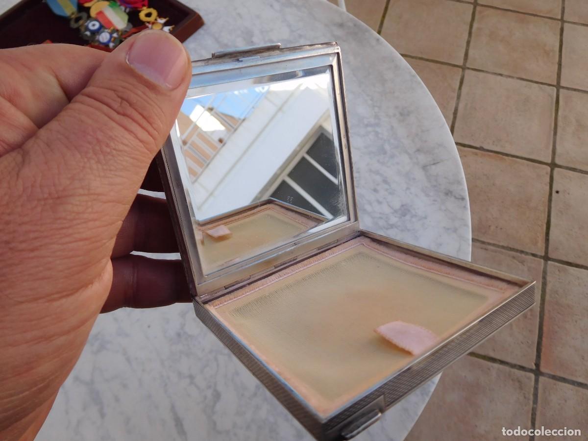 Antig&uuml;edades: Polvera antigua de plata - Foto 10