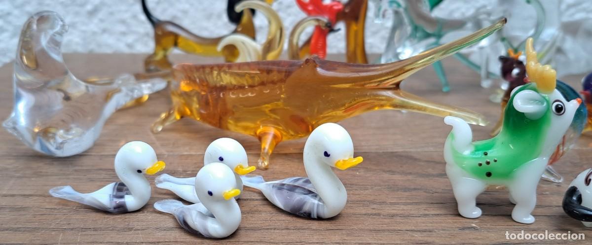 Antig&uuml;edades: Lote de 33 animales de cristal - Foto 9