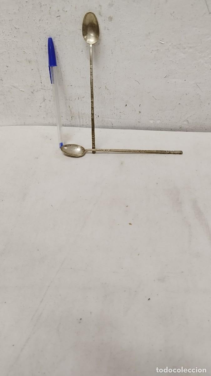 Antig&uuml;edades: Pareja de antiguas cucharas,de postre alargadas - Foto 1