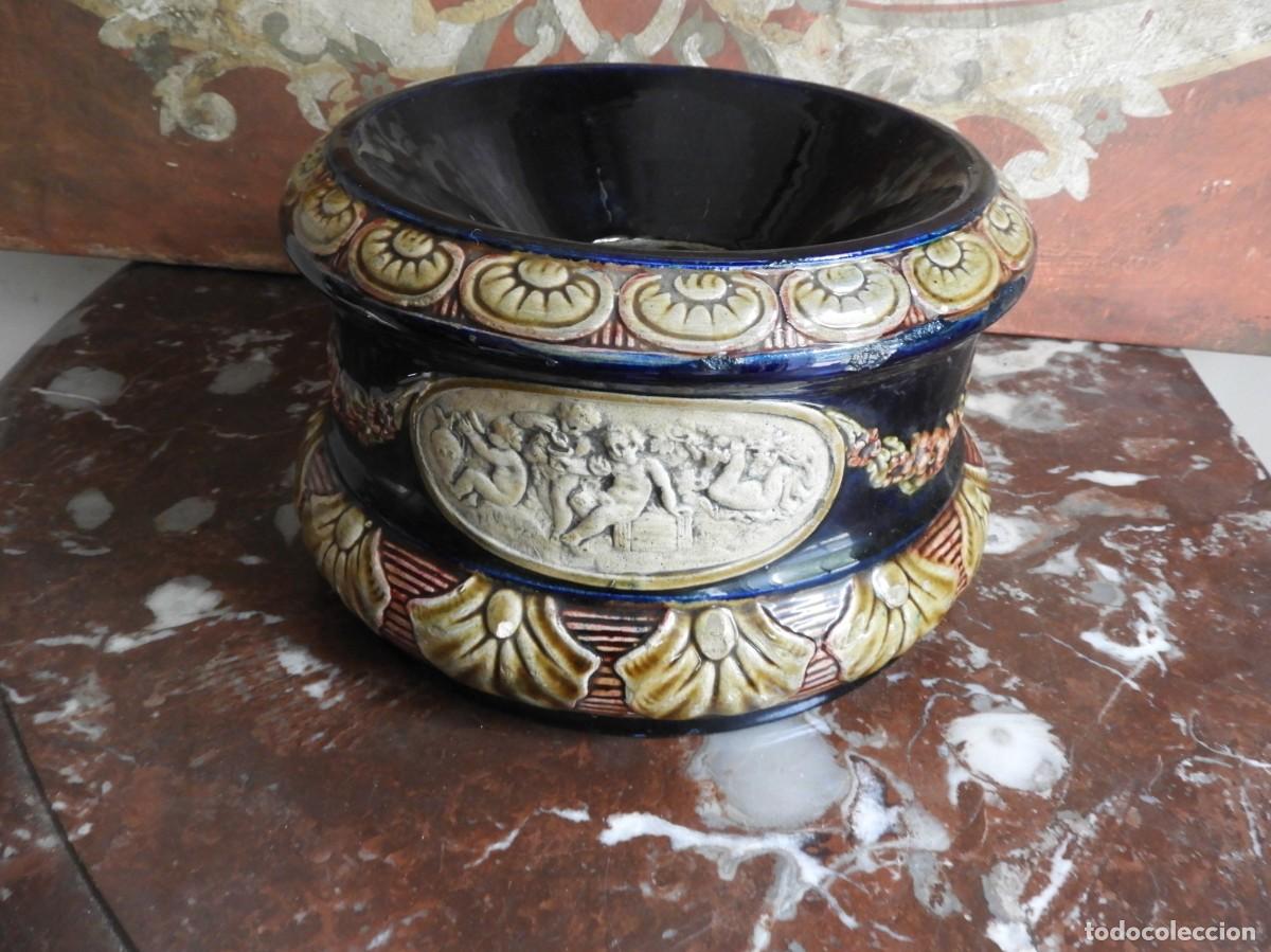 Antig&uuml;edades: ESCUPIDERA DE PORCELANA DE MANISES - Foto 5