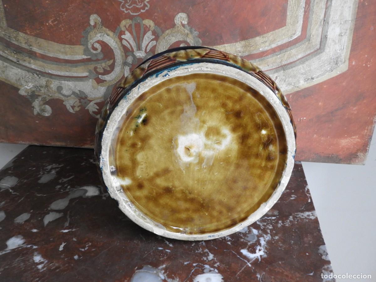 Antig&uuml;edades: ESCUPIDERA DE PORCELANA DE MANISES - Foto 7