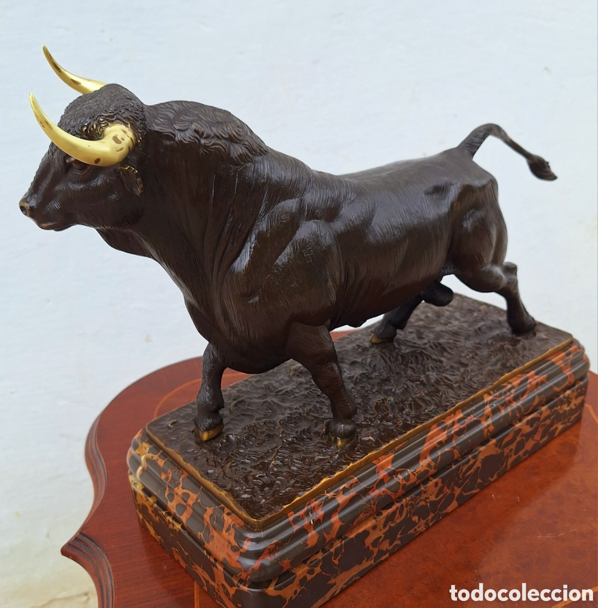 Antig&uuml;edades: Toro de bronce de Shoer - Foto 2