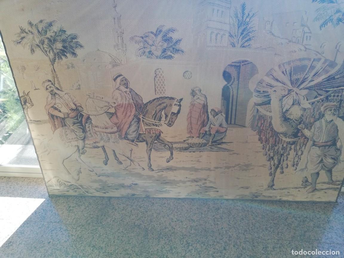 Antig&uuml;edades: TAPIZ ESCENA ARABE - Foto 1