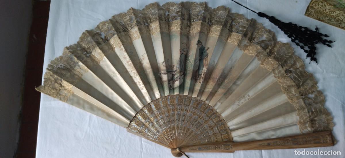 Antig&uuml;edades: Lote cinco abanicos - Foto 2