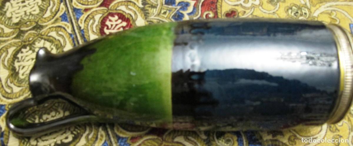 Antig&uuml;edades: BOTELLA DE CER&Aacute;MICA VERDE CON LA BASE DE PLATA - Foto 2