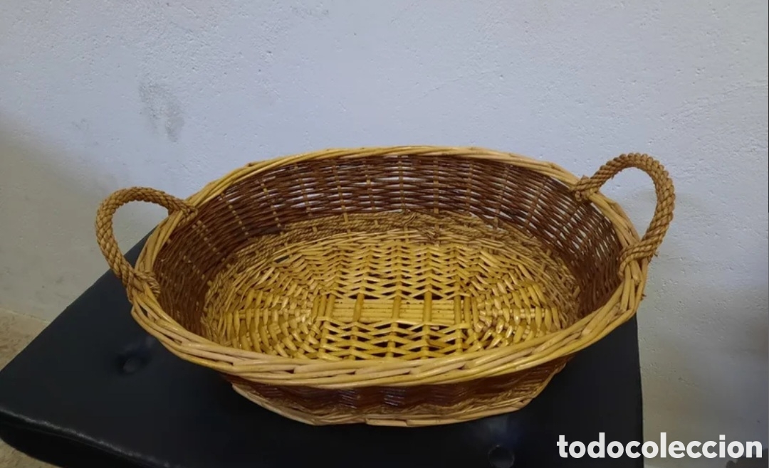 Antig&uuml;edades: Cesta /panera de mimbre - Foto 1