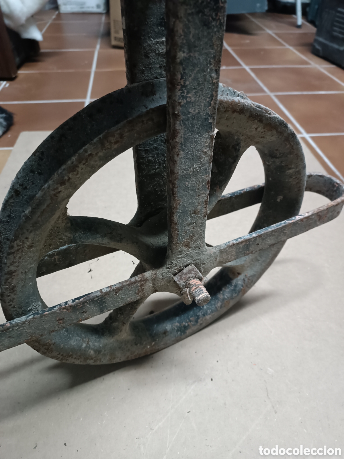 Antig&uuml;edades: ANTIGUA POLEA DE HIERRO FORJADO - Foto 4