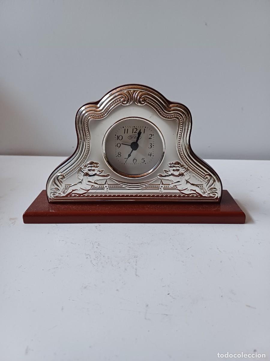 Antig&uuml;edades: RELOJ SOBREMESA PLATA Y MADERA (19 x 11 cms) - Foto 1