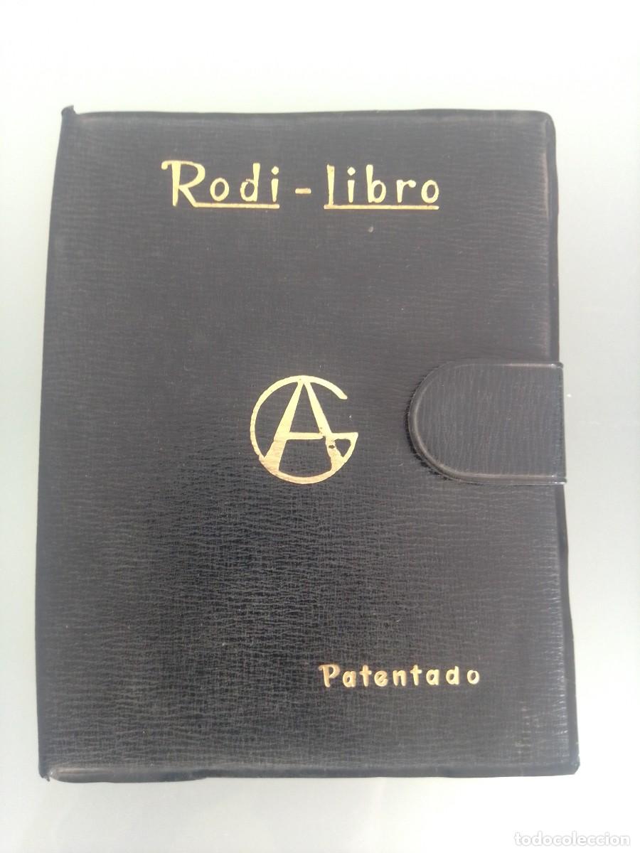 Antig&uuml;edades: RODI-LIBRO. ALMOHADILLAS PARA APOYAR RODILLAS. INDICADO PARA REZAR. A&Ntilde;OS 60.