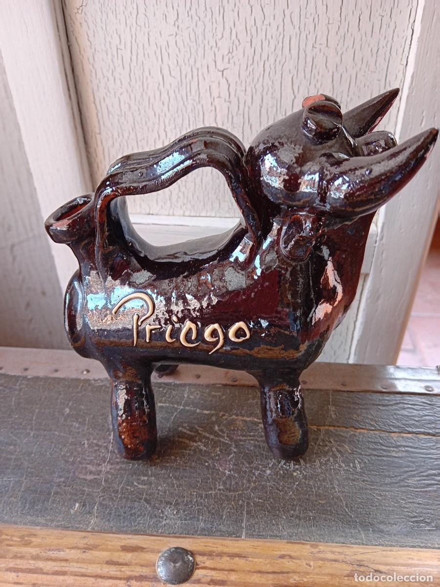 Antig&uuml;edades: Botijo toro de cer&aacute;mica Priego Cuenca - Foto 1