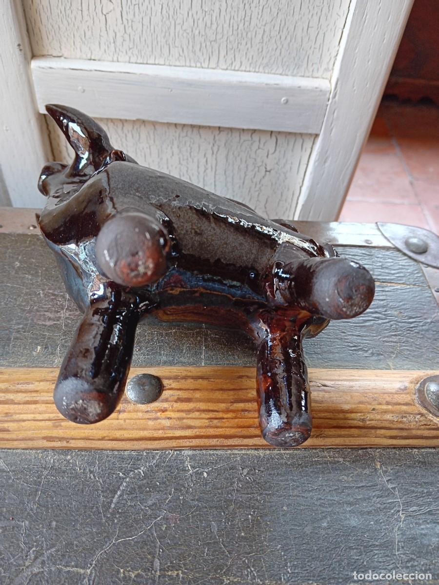 Antig&uuml;edades: Botijo toro de cer&aacute;mica Priego Cuenca - Foto 5