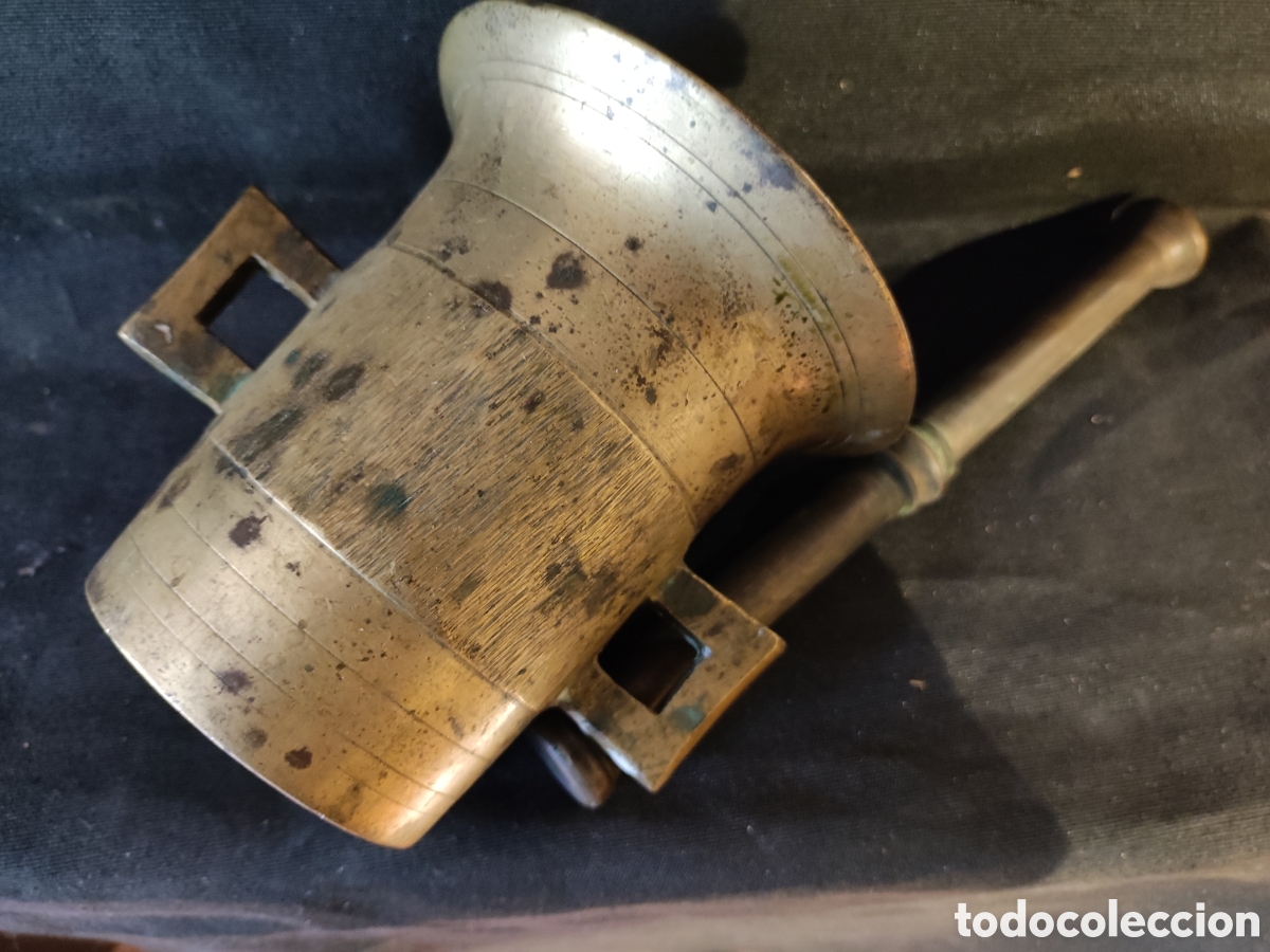 Antig&uuml;edades: Almirez con mano - Foto 3
