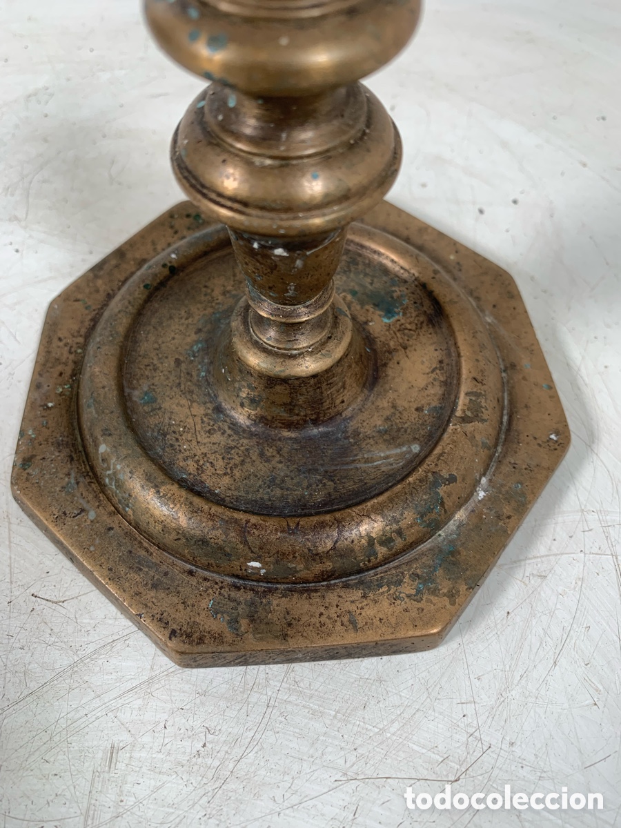 Antig&uuml;edades: 01_ candelabro bronce - Foto 2