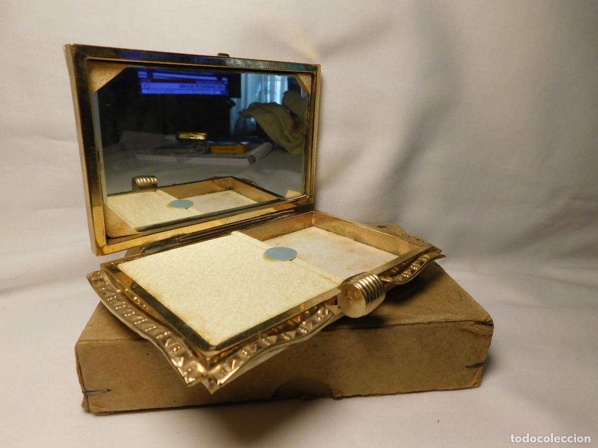 Antig&uuml;edades: Polvera Vanity simil nacar - Foto 3