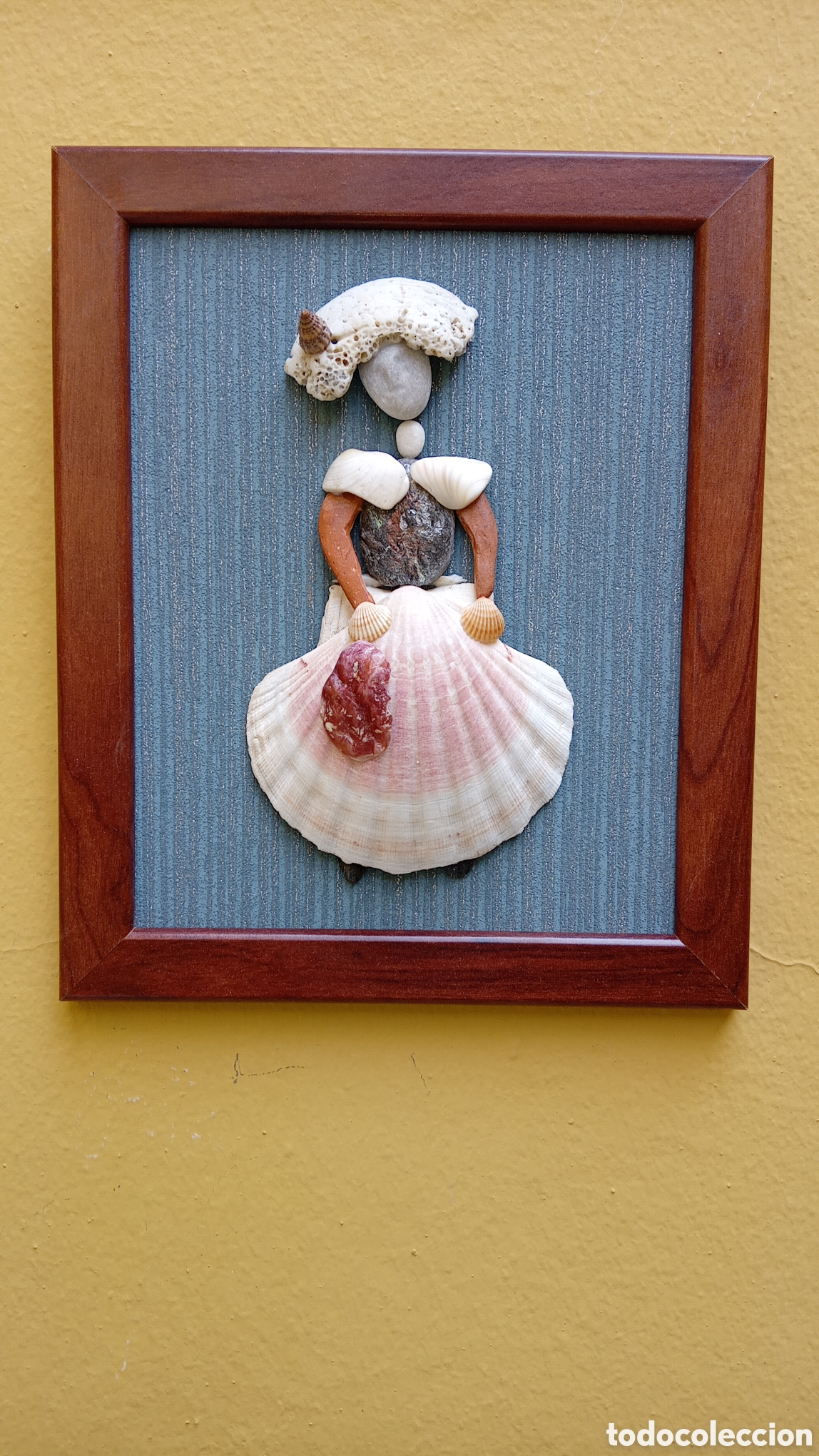 Antig&uuml;edades: Menina de conchas y piedras