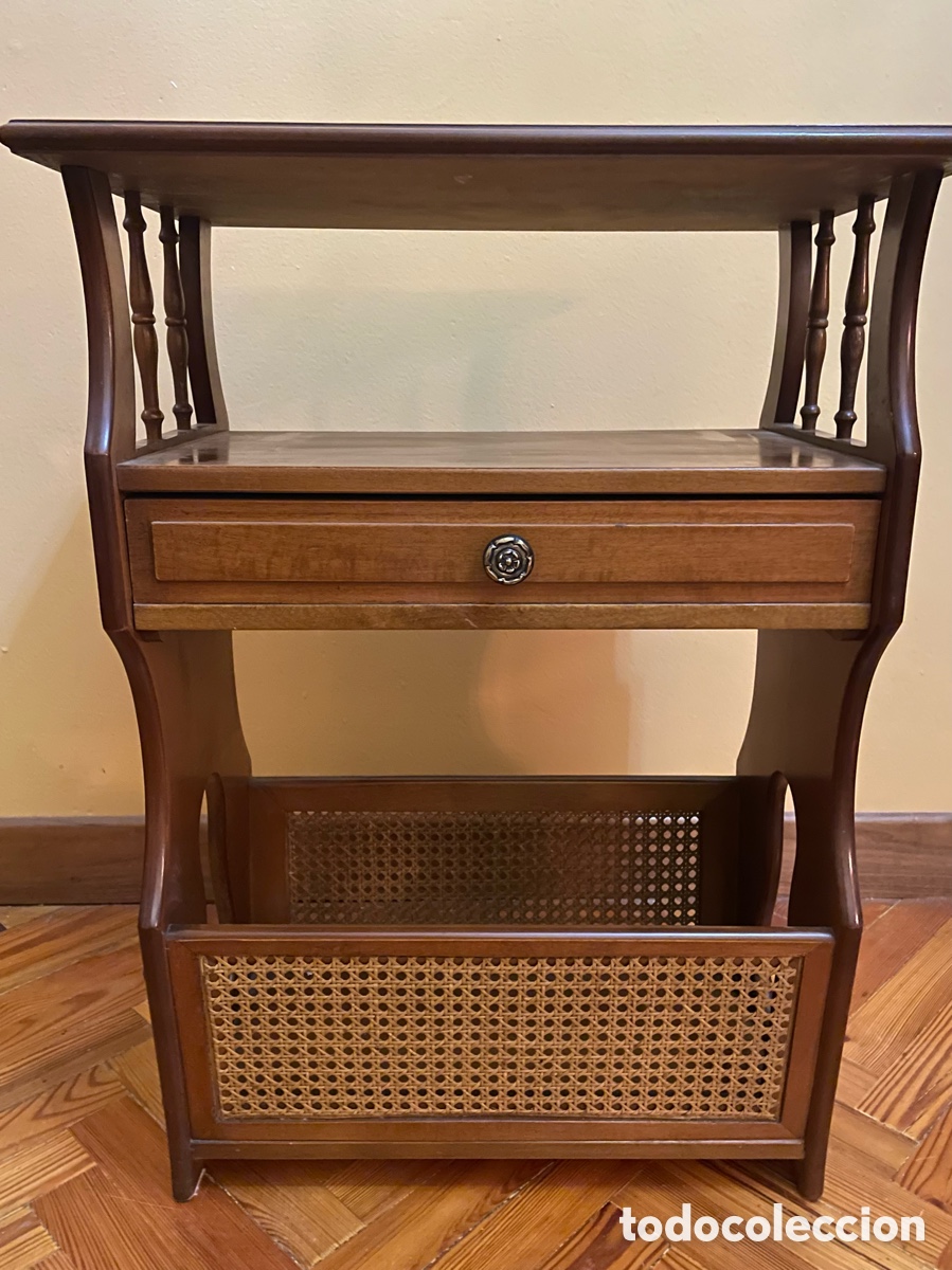 Antig&uuml;edades: Mesa auxiliar revistero - Foto 3