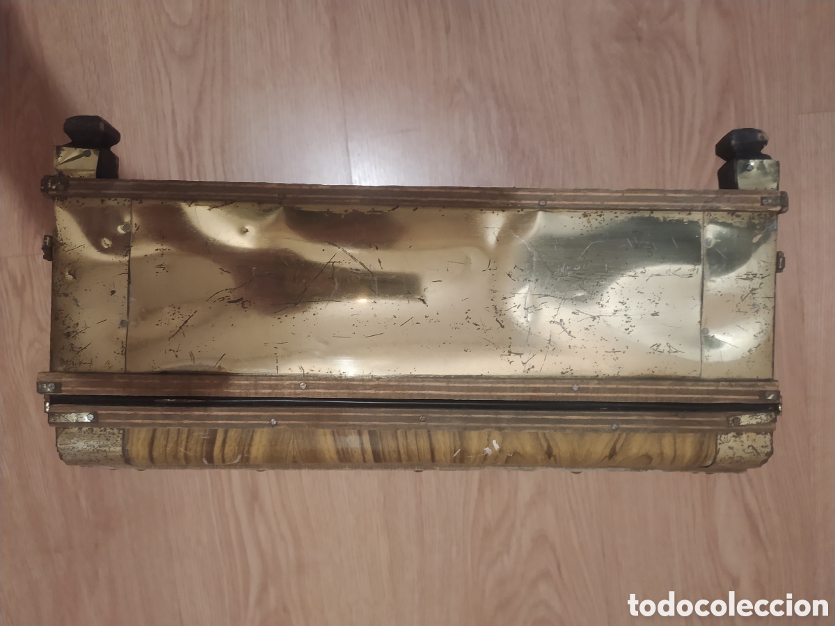 Antig&uuml;edades: Arc&oacute;n madera y chapa - Foto 3