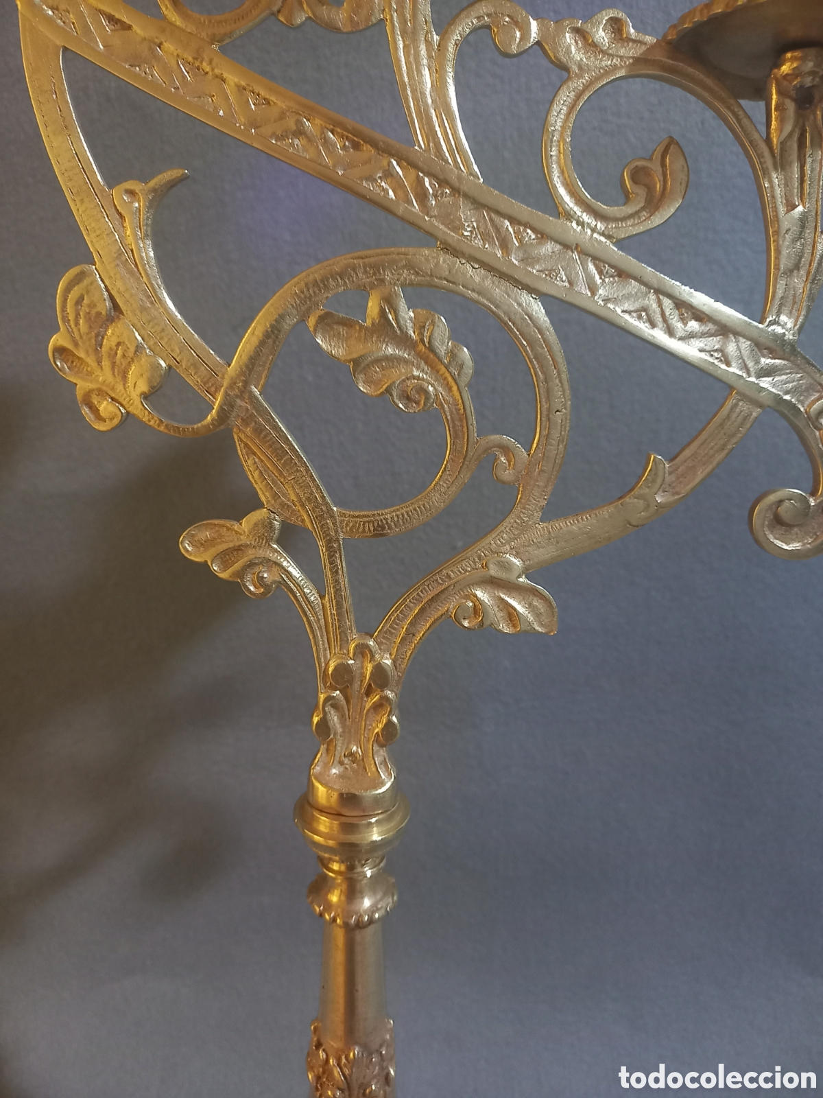 Antig&uuml;edades: Candelabro de bronce - Foto 4
