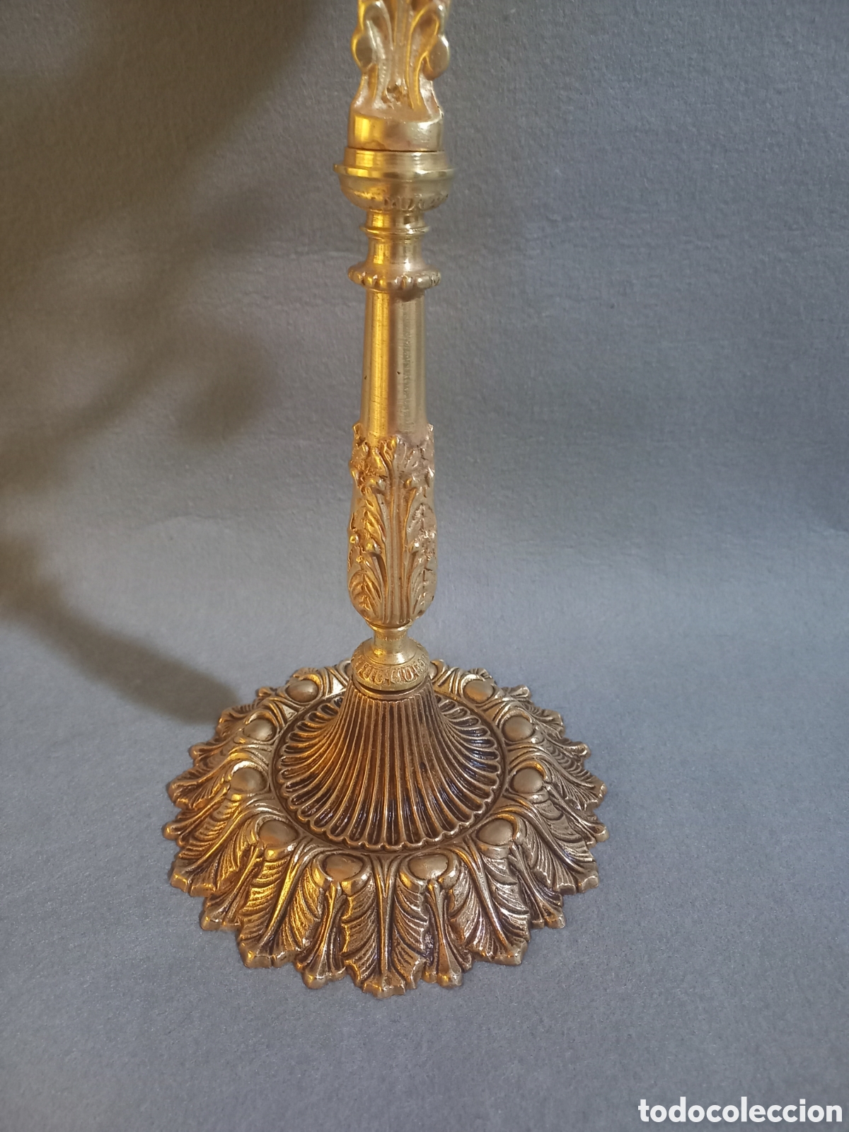Antig&uuml;edades: Candelabro de bronce - Foto 6