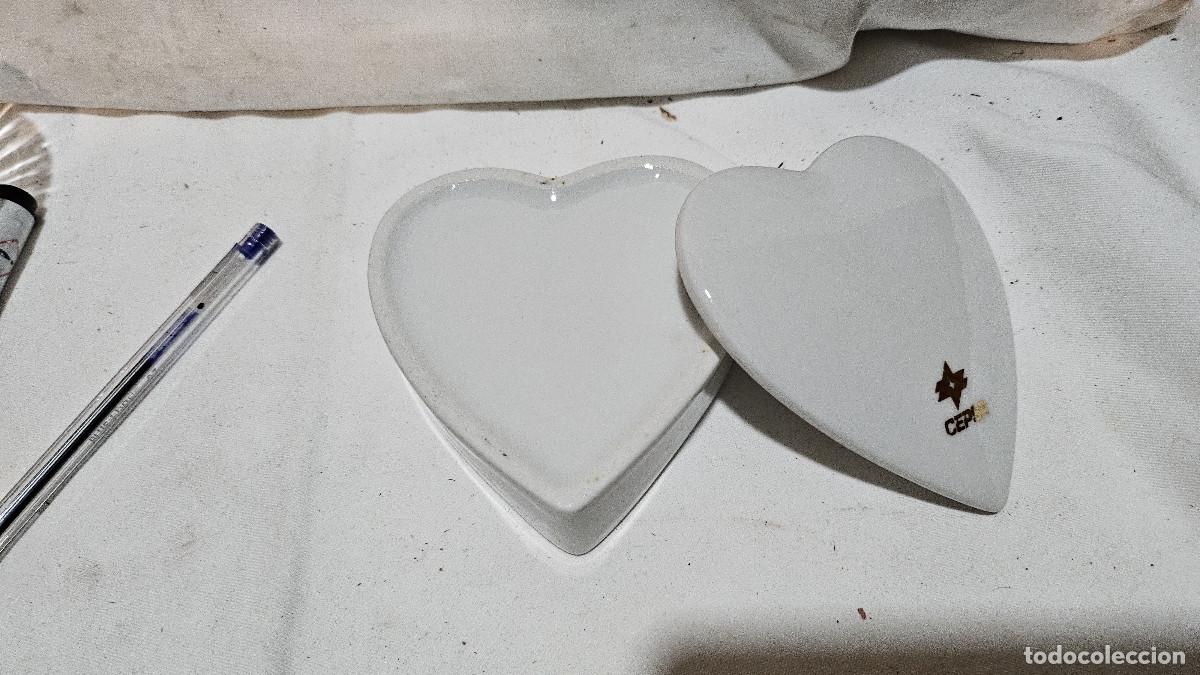 Antig&uuml;edades: caja en forma de corazon - Foto 2