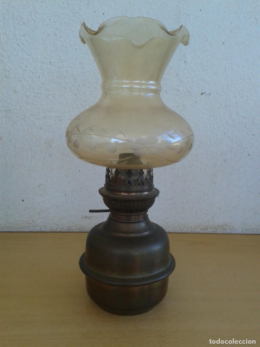 Antig&uuml;edades: QUINQUE ANTIGUO DE LATON CON TULIPA - Foto 1