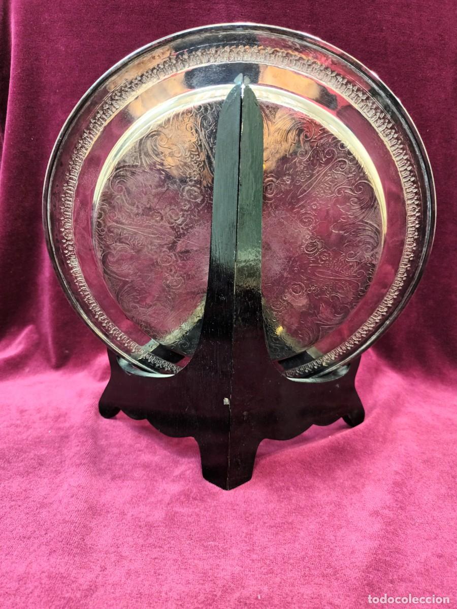 Antig&uuml;edades: BANDEJA Y SOPORTE DE PLACA NEGRA . - Foto 2