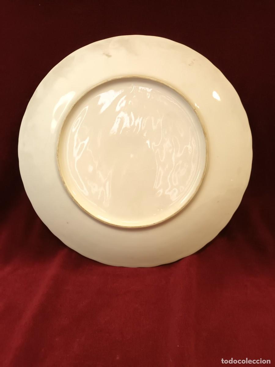 Antig&uuml;edades: PLATO DECORADO DE PORCELANA - Foto 12