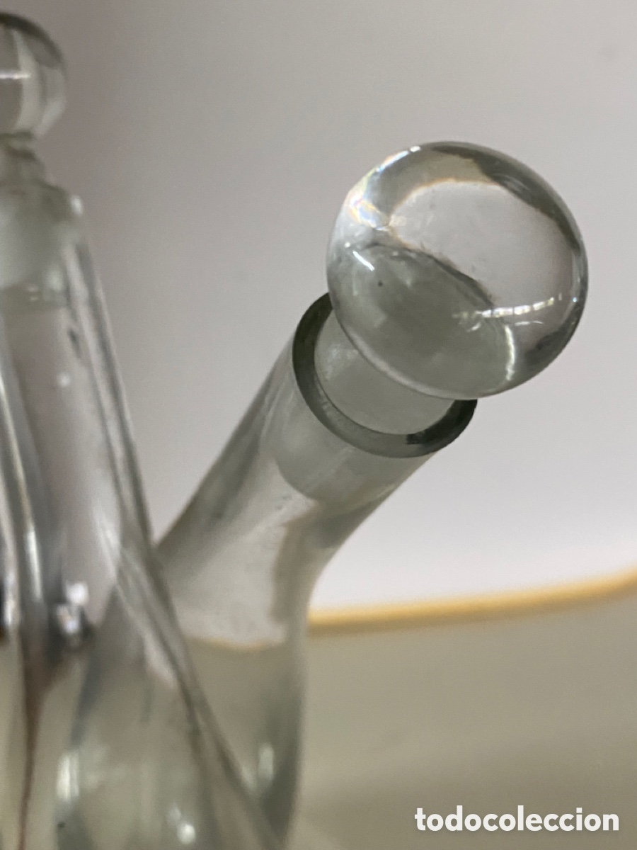 Antig&uuml;edades: Antigua aceitera y vinagrera de cristal - Foto 3