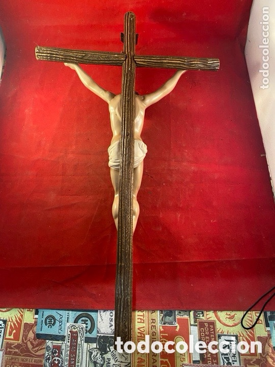 Antig&uuml;edades: Cristo crucificado con cruz de madera - Foto 6