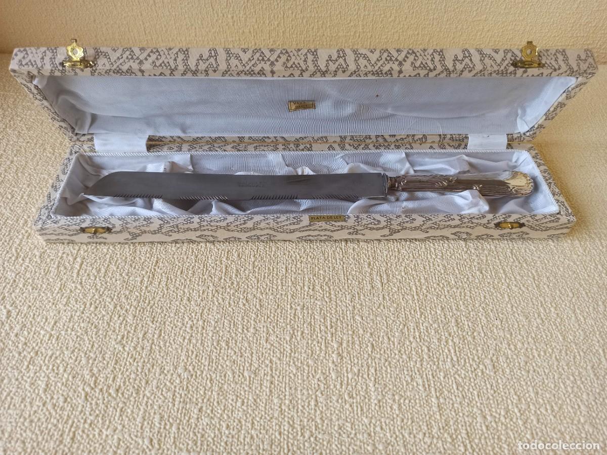Antig&uuml;edades: Cuchillo para cortar pan de Plata de Ley - Foto 1