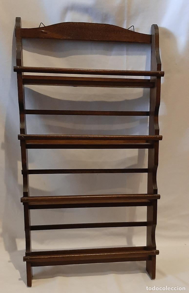 Antig&uuml;edades: Estanter&iacute;a de madera...coleccionismo - Foto 1