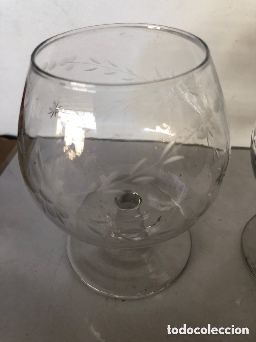 Antig&uuml;edades: 2 copas de co&ntilde;ac de cristal tallado - Foto 4