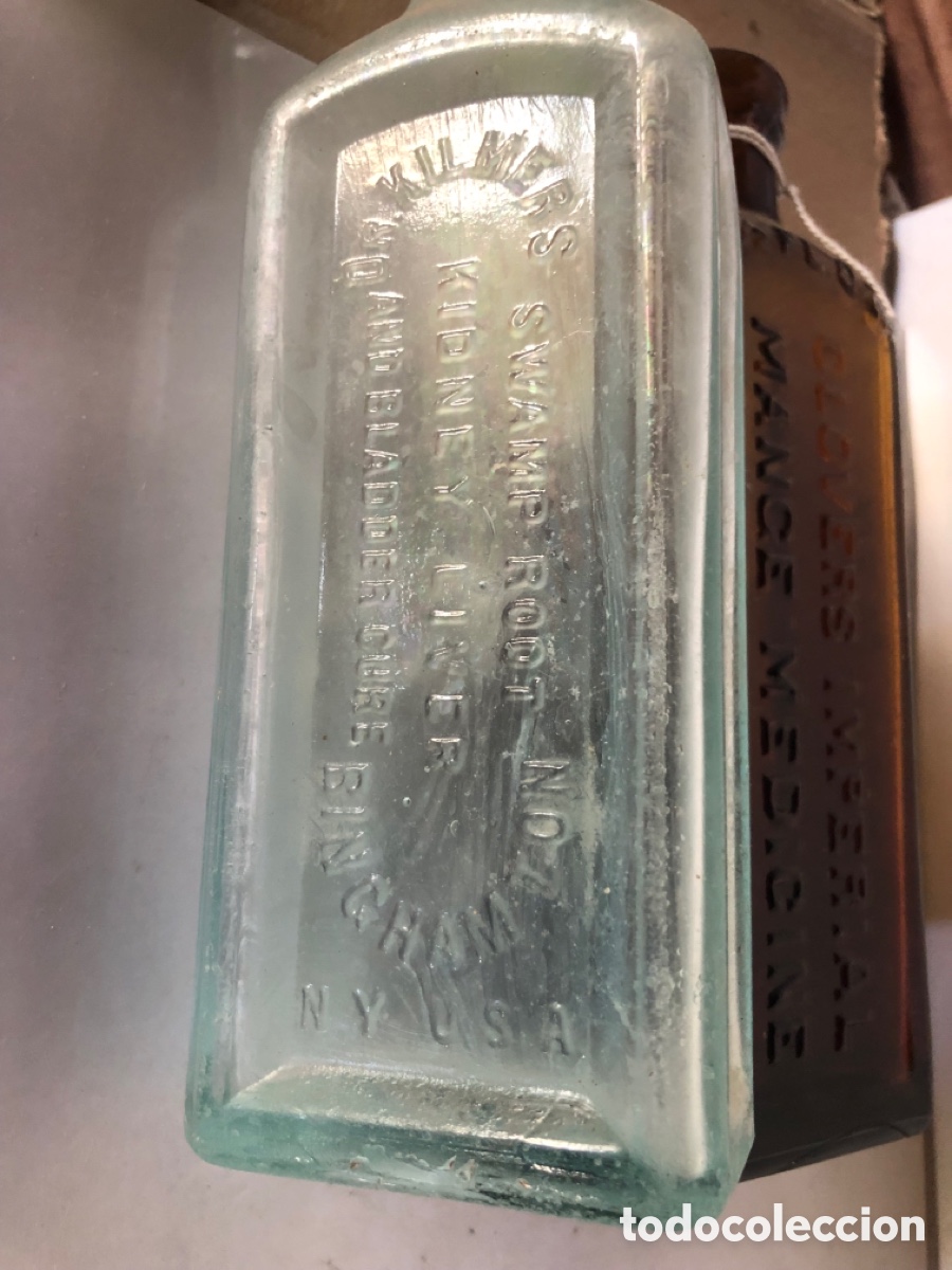 Antig&uuml;edades: 2 botellas antiguas de medicinas - Foto 3